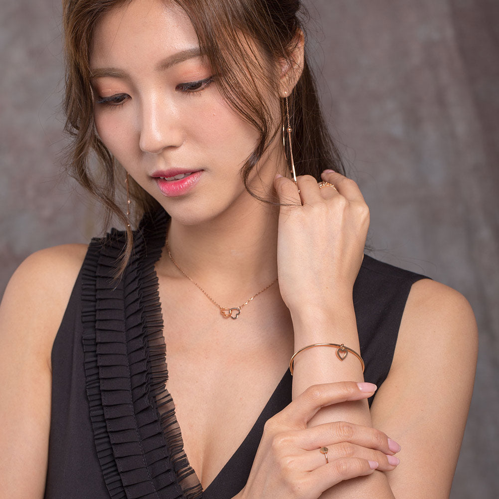 18K玫瑰金吊心形開口手鐲手鈪 時尚優雅 - 精品珠寶