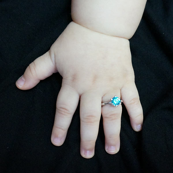 初生嬰兒 戒指 免費刻字 925純銀 藍色BB鑽 一生的祝福 BB相 拍攝道具