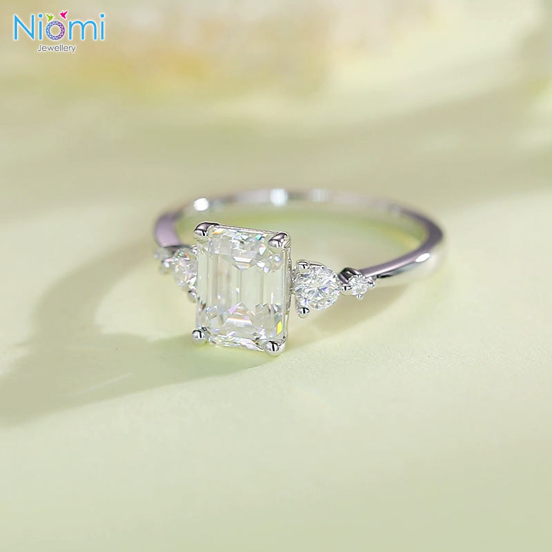 祖母綠形2卡莫桑石套戒指 (單件/套戒) Emerald Cut Moissanite Diamond