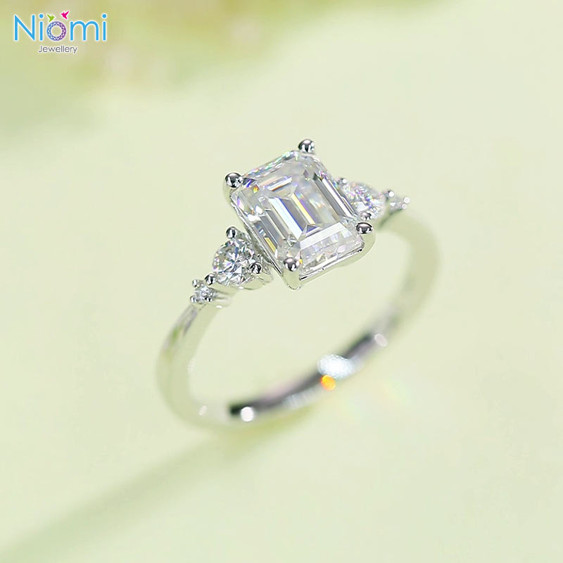 祖母綠形2卡莫桑石套戒指 (單件/套戒) Emerald Cut Moissanite Diamond